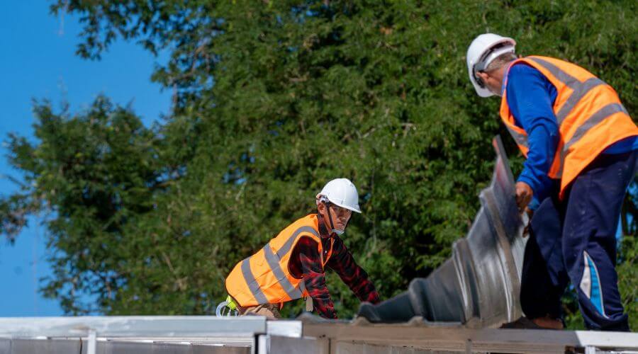 Expert Emergency Roof Repairs services in Vernon Center, MN